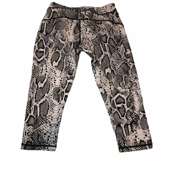 ‎Human Performance Engineering HPE Snake Print Crop - Picture 2 of 5